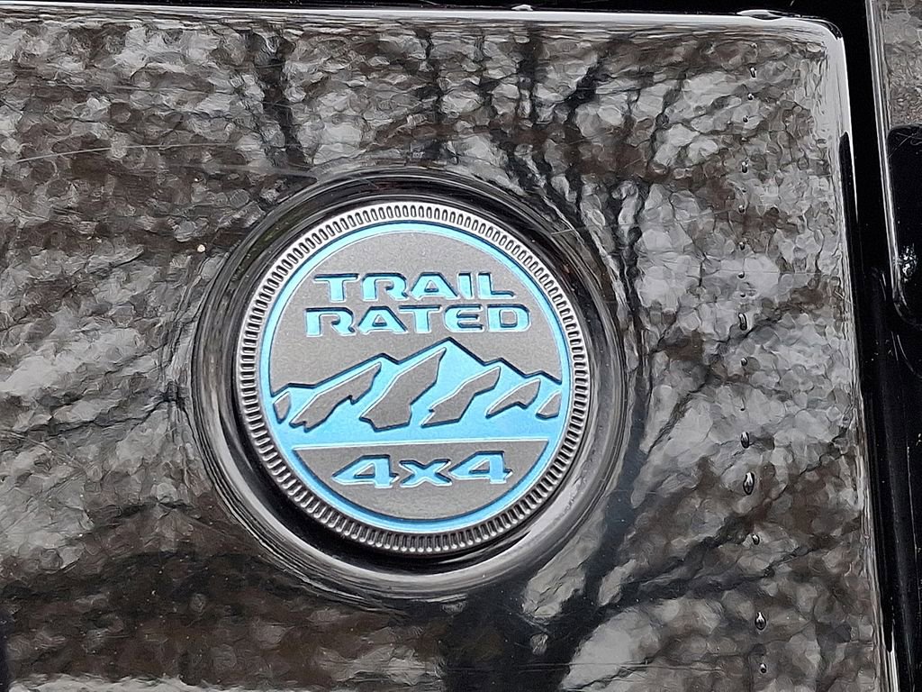 Used 2025 Jeep Wrangler Unlimited Sahara image 33