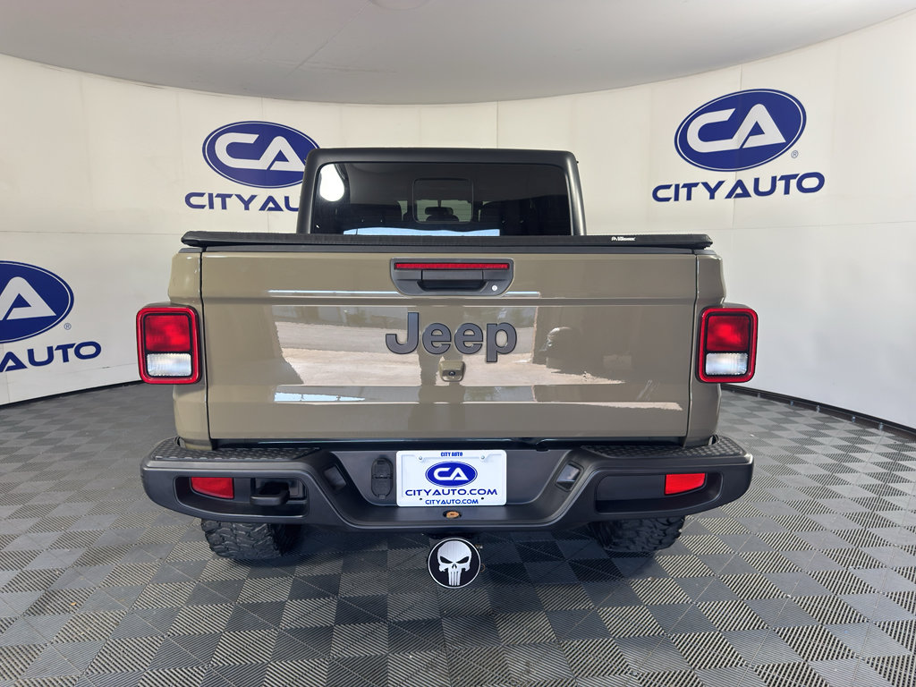 Used 2020 Jeep Gladiator Sport image 4