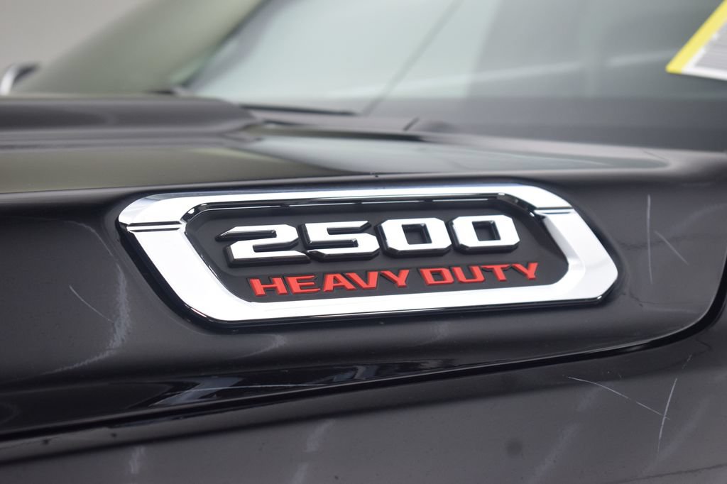 New 2026 RAM 2500 Laramie AWD/4WD image 18