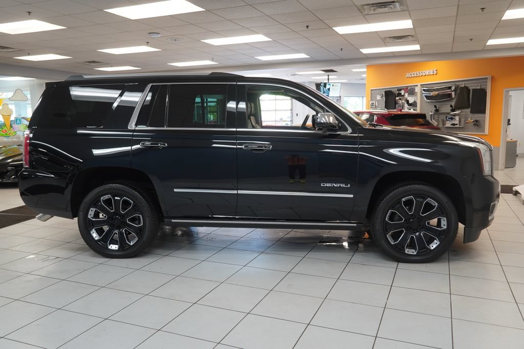 Used 2018 GMC Yukon Denali w/ Denali Ultimate Package AWD/4WD image 16