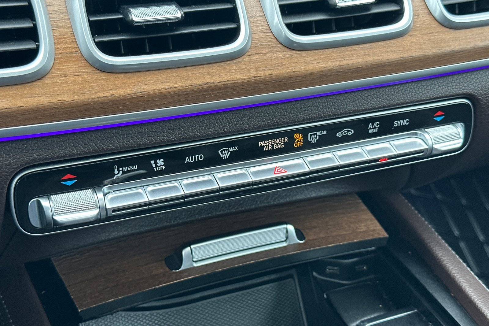 Used 2022 Mercedes-Benz GLS 450 4MATIC w/ AMG Line Exterior image 22