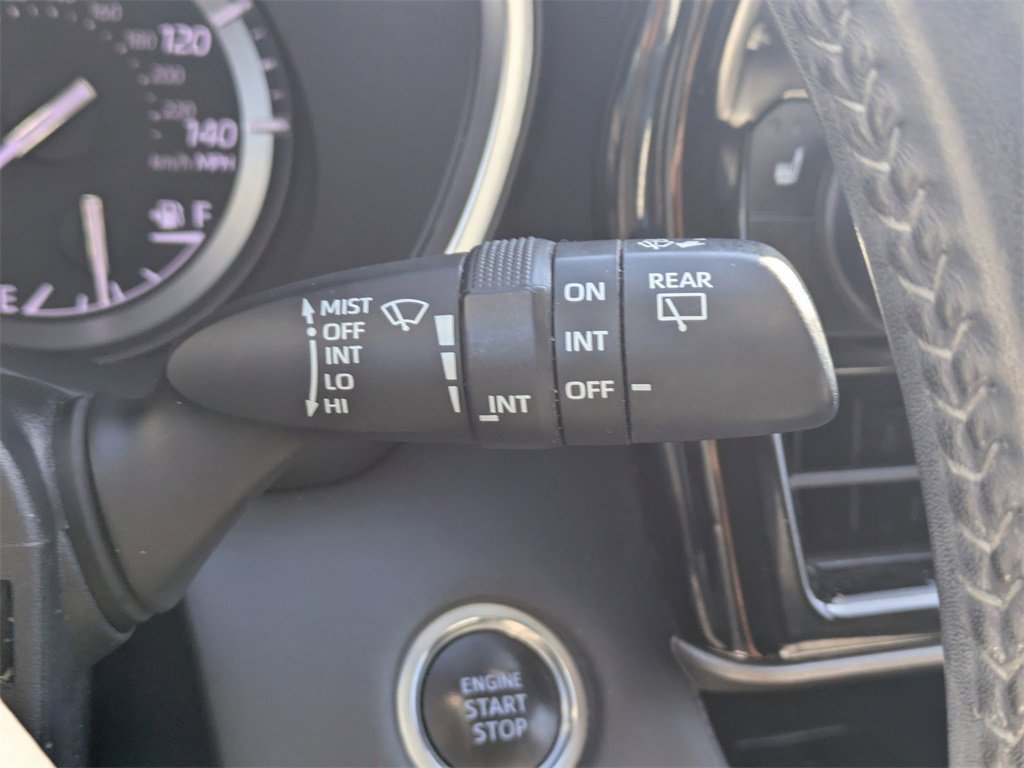 Used 2021 Toyota Highlander XLE image 33