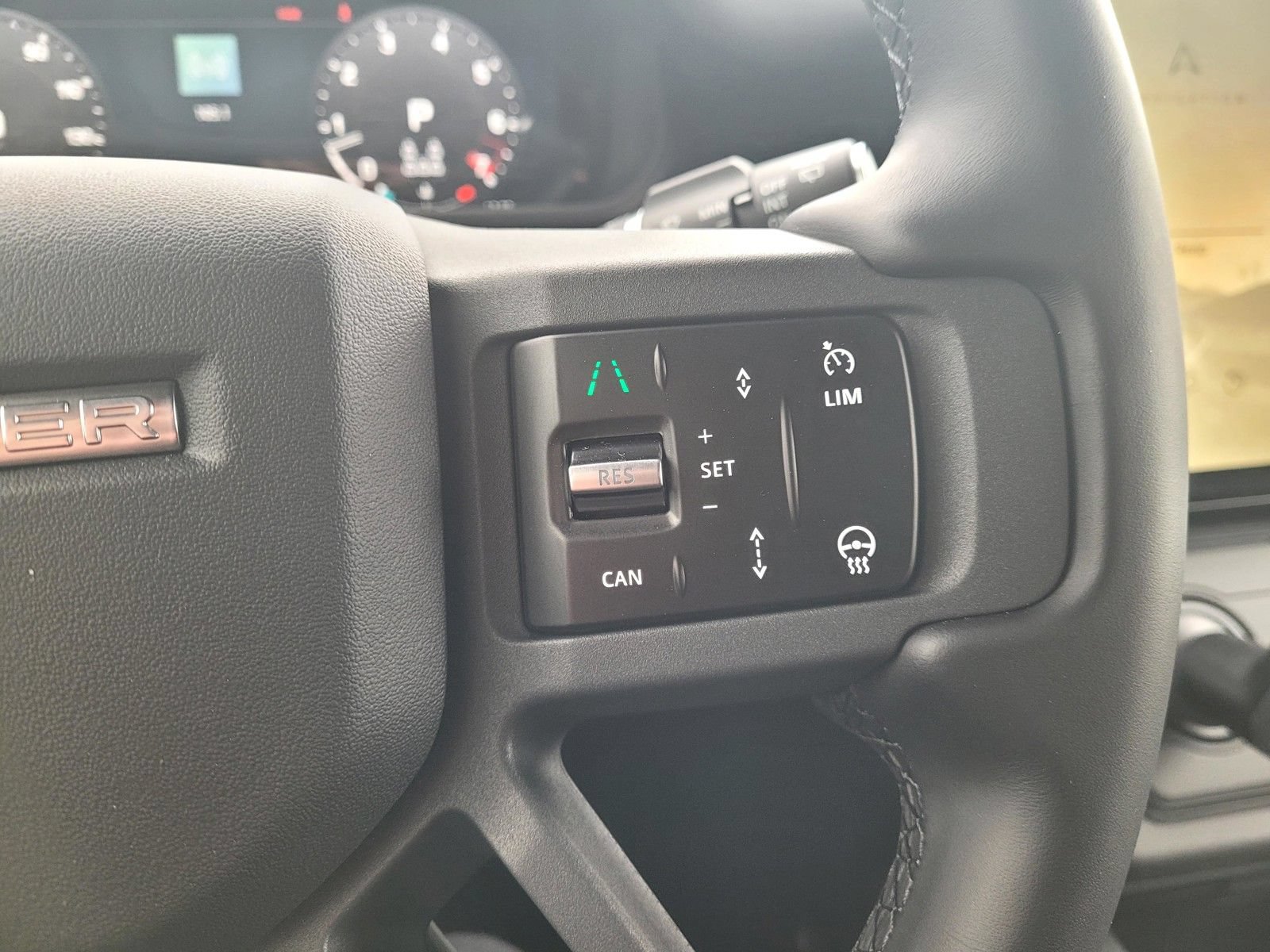 New 2026 Land Rover Defender 130 X-Dynamic SE AWD/4WD image 24