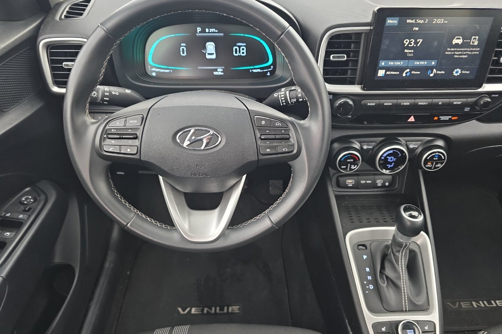 Used 2026 Hyundai Venue SEL FWD image 14