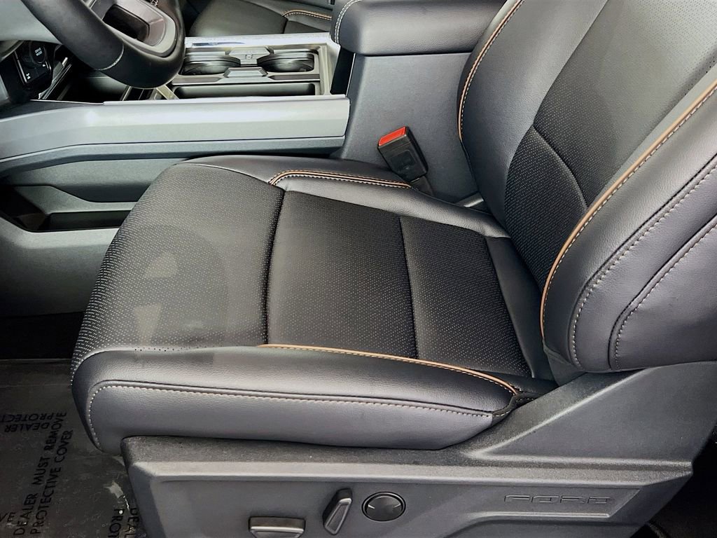 New 2025 Ford F350 Lariat w/ Lariat Ultimate Package image 23