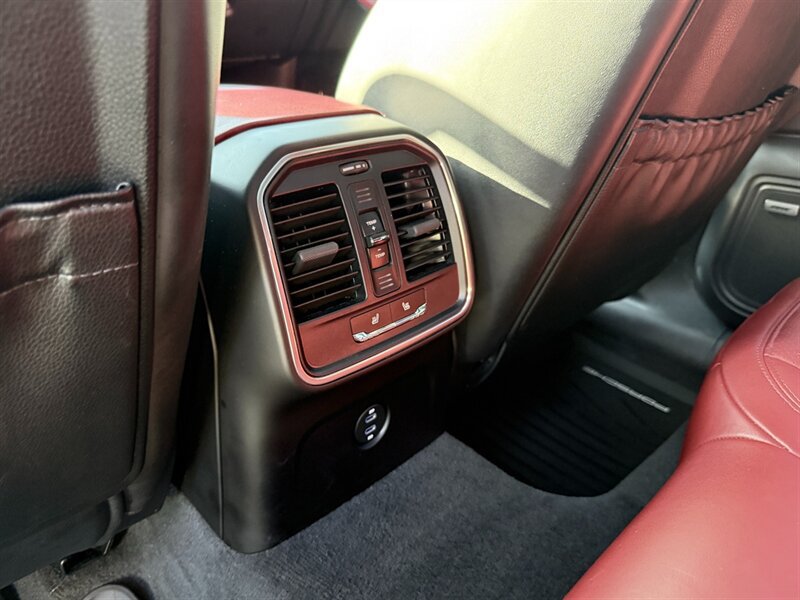 Used 2025 Porsche Macan Turbo AWD/4WD image 15