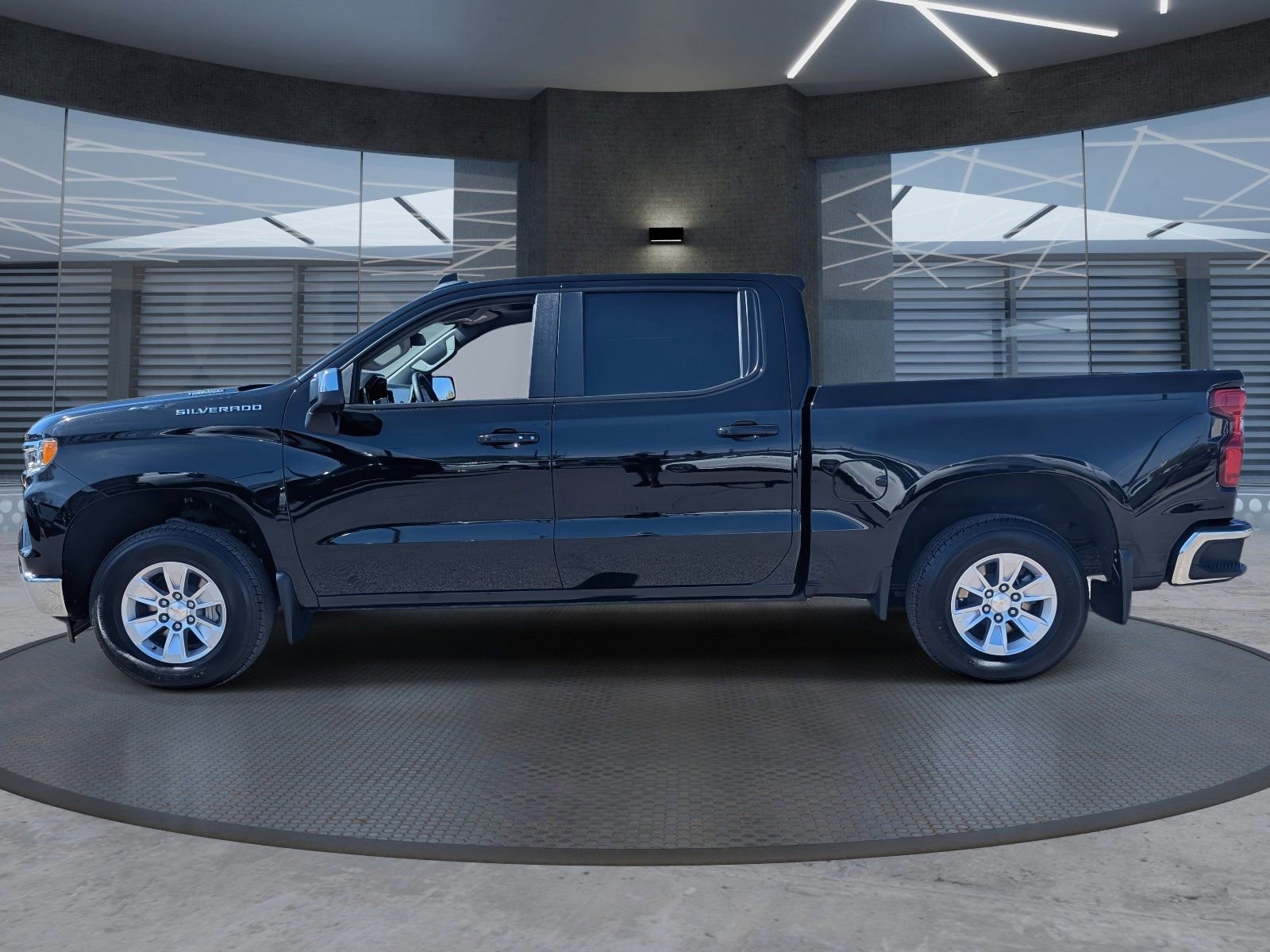 Used 2025 Chevrolet Silverado 1500 LT w/ Protection Package image 3