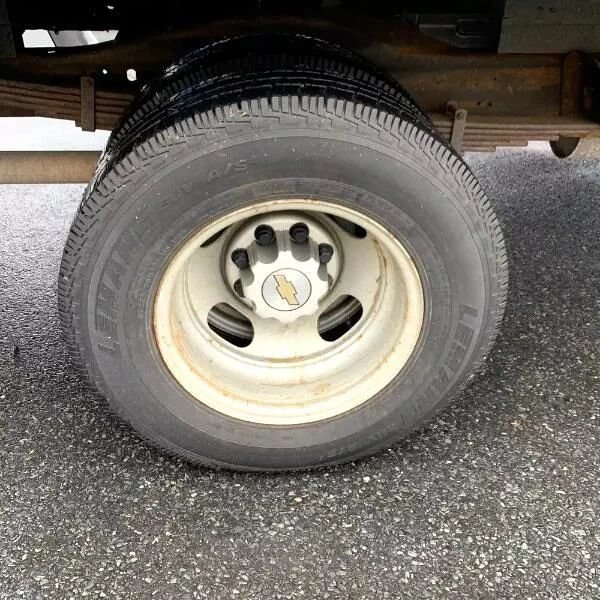 Used 2016 Chevrolet Express 3500 RWD image 17