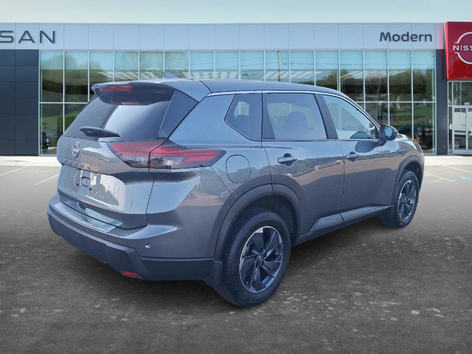 Certified 2026 Nissan Rogue SV FWD image 5