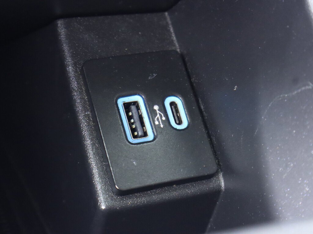 Used 2022 Ford Edge Titanium image 23