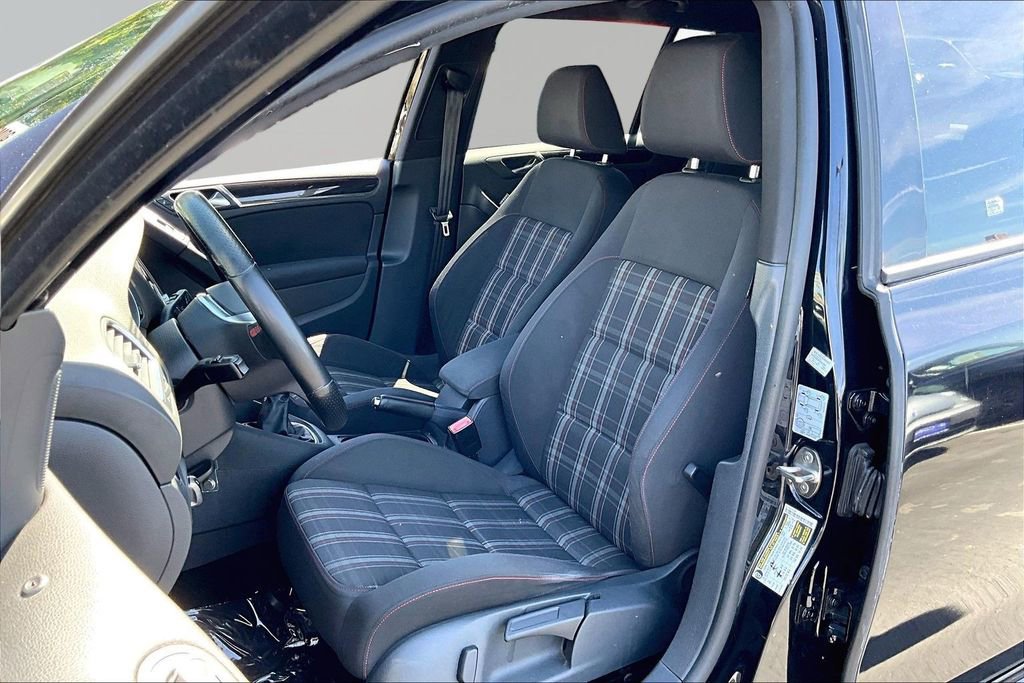 Used 2013 Volkswagen GTI 4-Door image 16