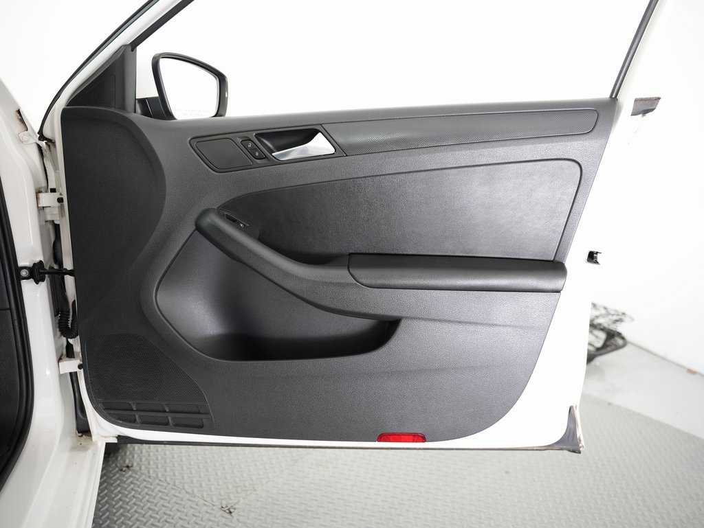 Used 2012 Volkswagen Jetta SE image 42