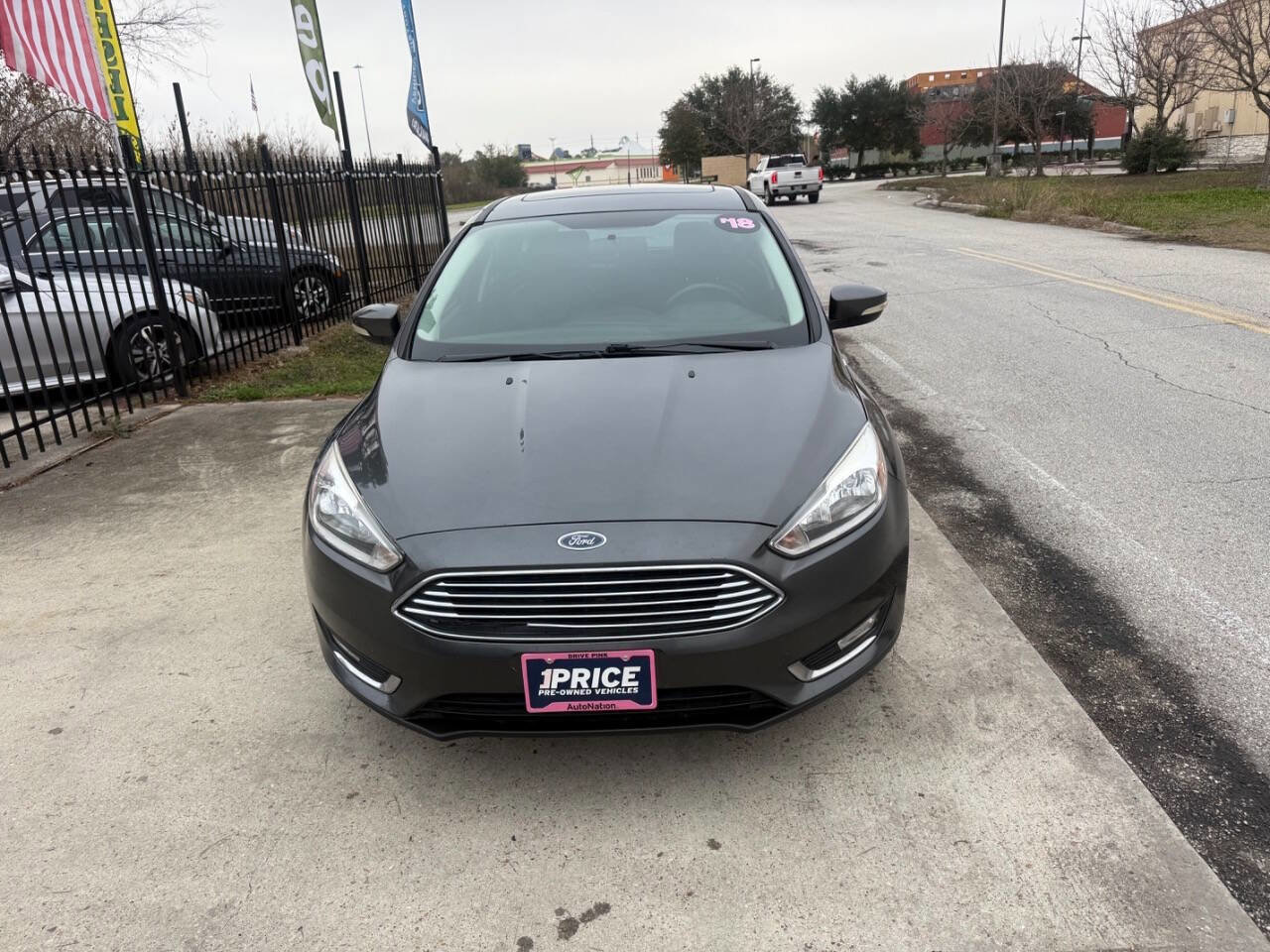 Used 2018 Ford Focus Titanium image 4