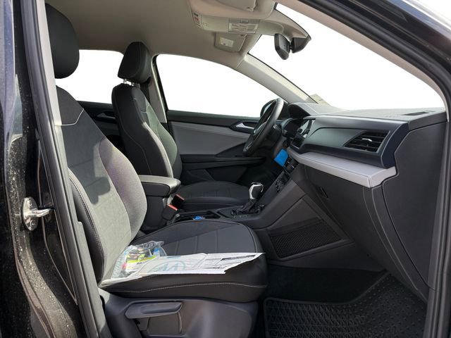 New 2024 Volkswagen Taos SE image 15