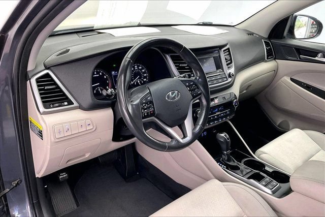 Used 2017 Hyundai Tucson Value AWD/4WD image 14