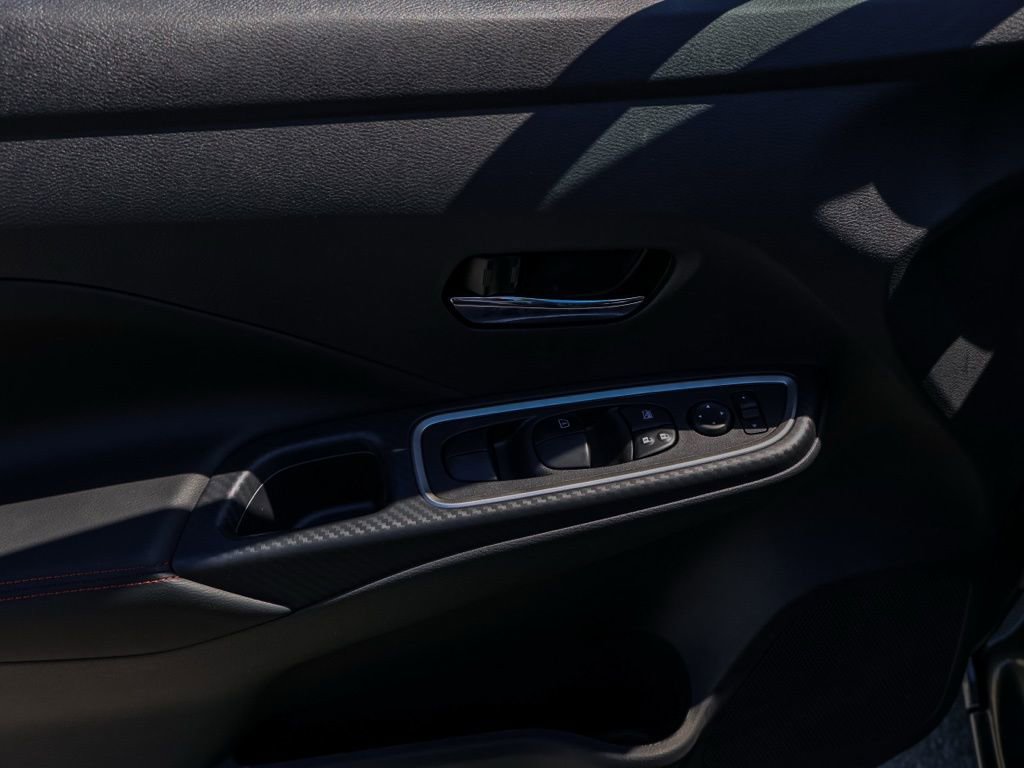 New 2025 Nissan Versa SR image 23