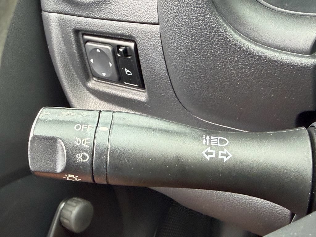 Used 2016 Nissan Versa S Plus FWD image 29