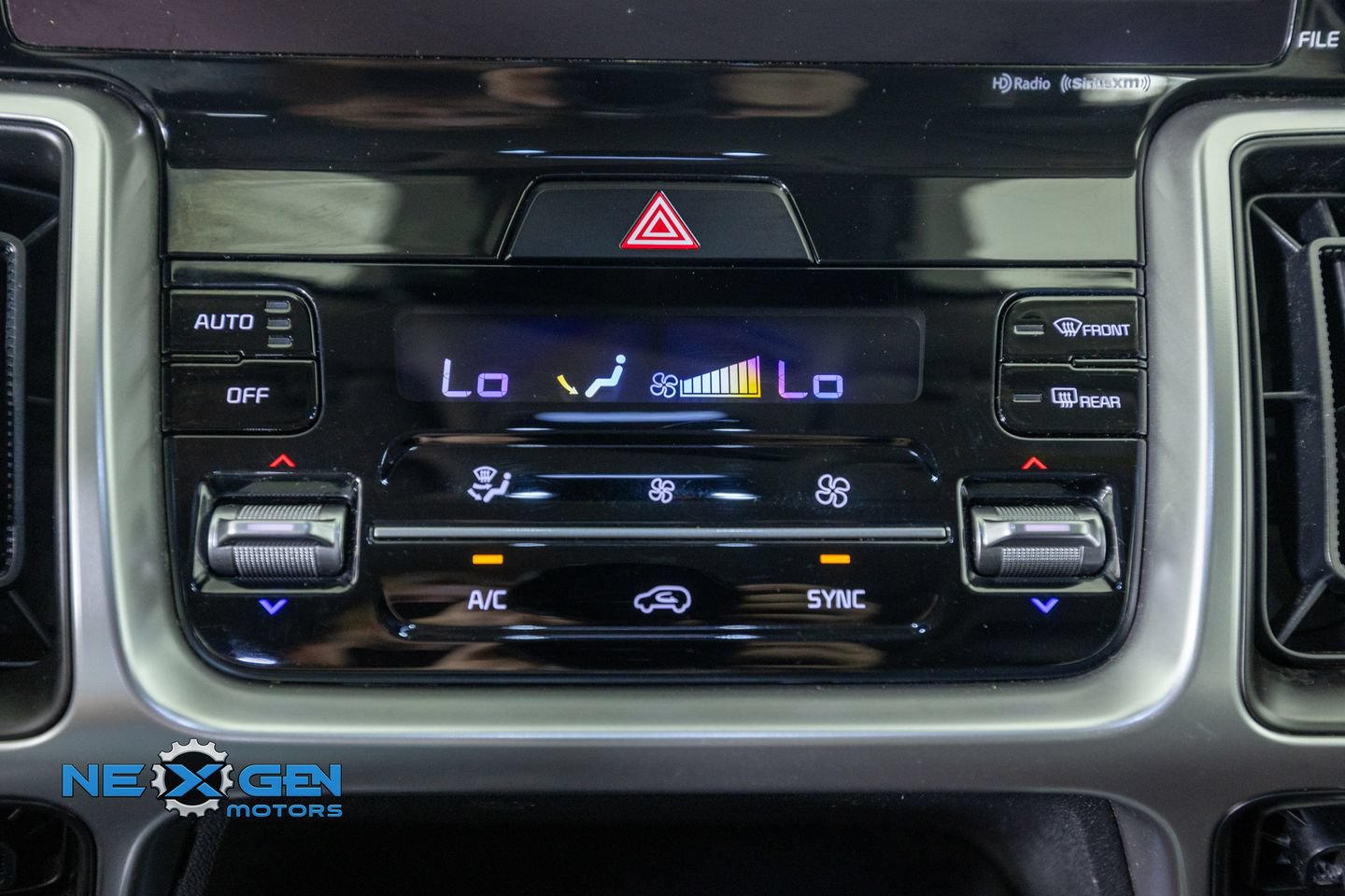 Used 2021 Kia Sorento EX w/ EX AWD X-Line Package image 22