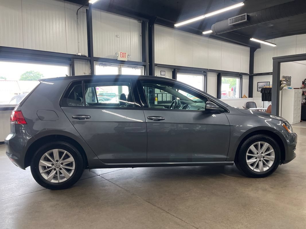 Used 2016 Volkswagen Golf S FWD image 19