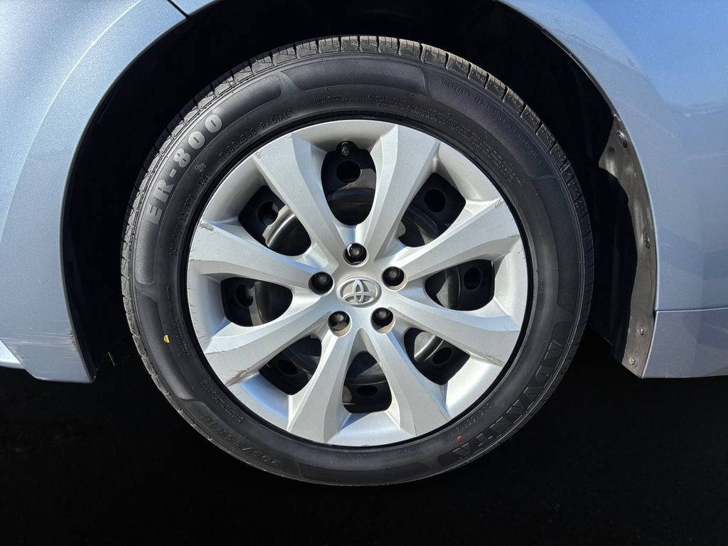Used 2024 Toyota Corolla LE FWD image 9