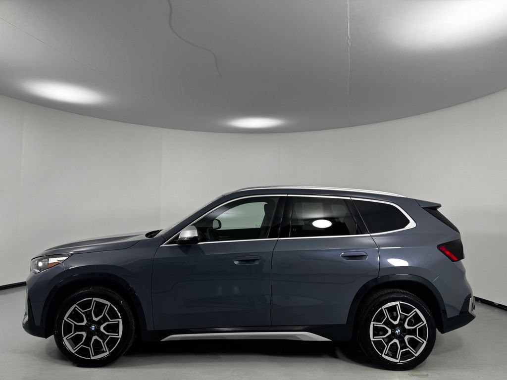 Used 2023 BMW X1 xDrive28i w/ Premium Package AWD/4WD image 5