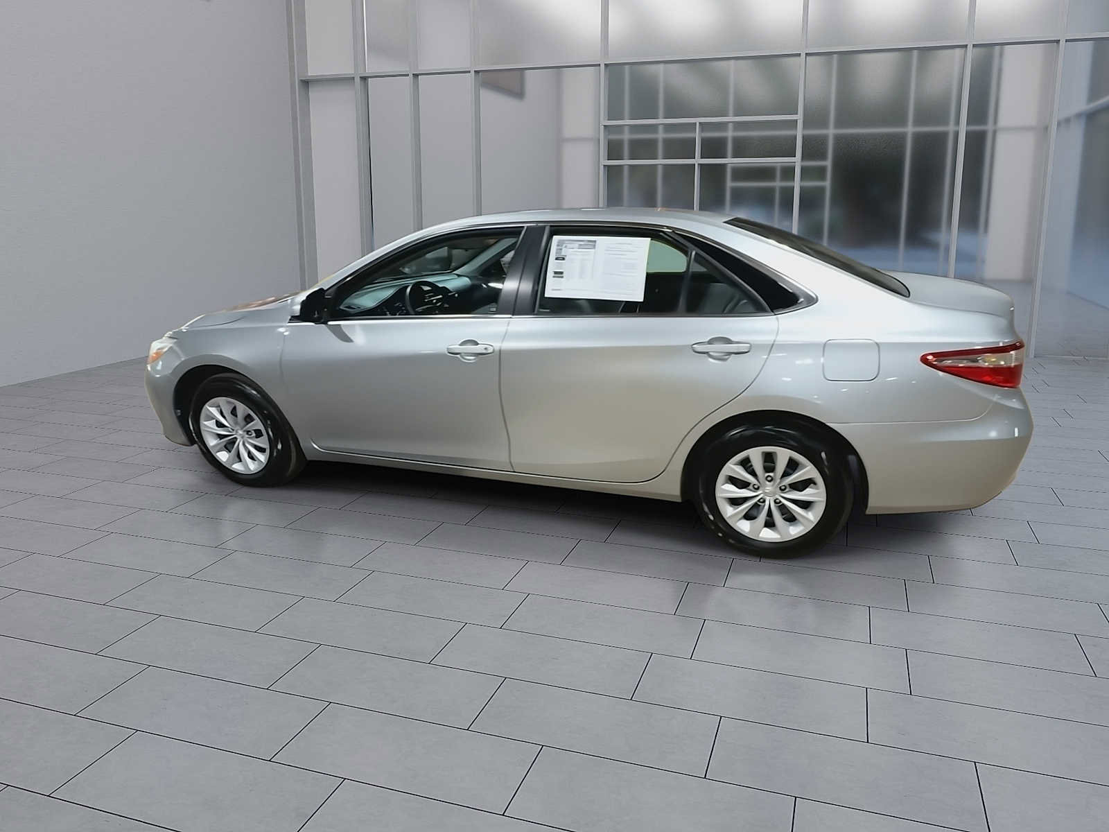 Used 2016 Toyota Camry LE FWD image 6