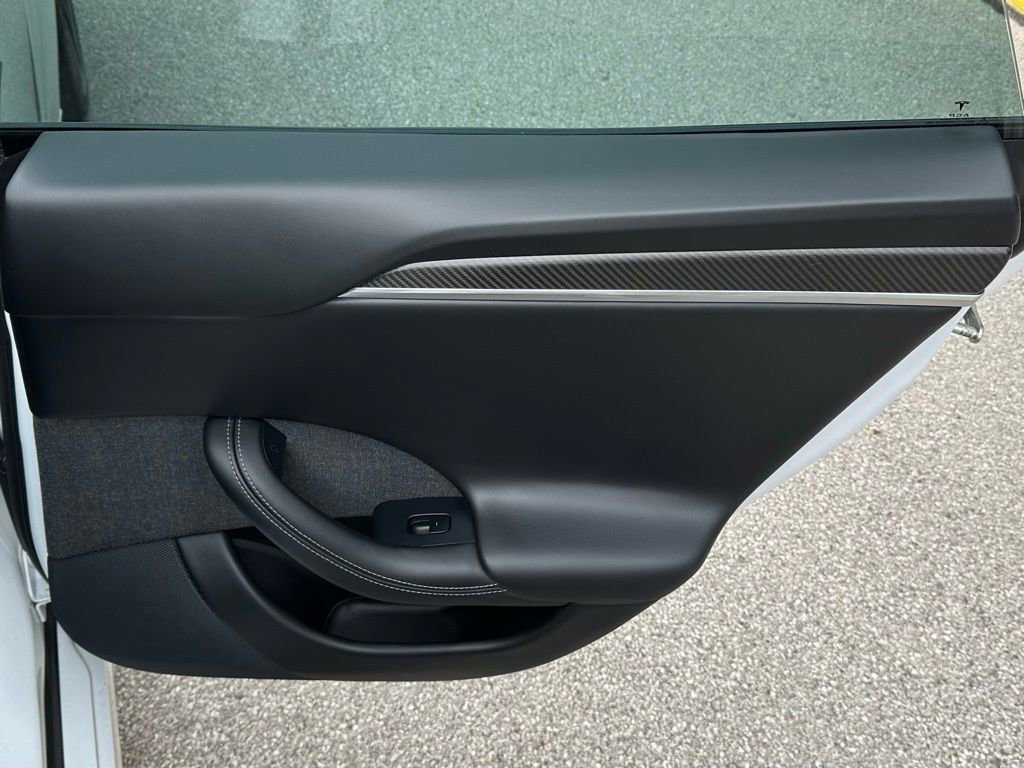 Used 2021 Tesla Model S Plaid image 25