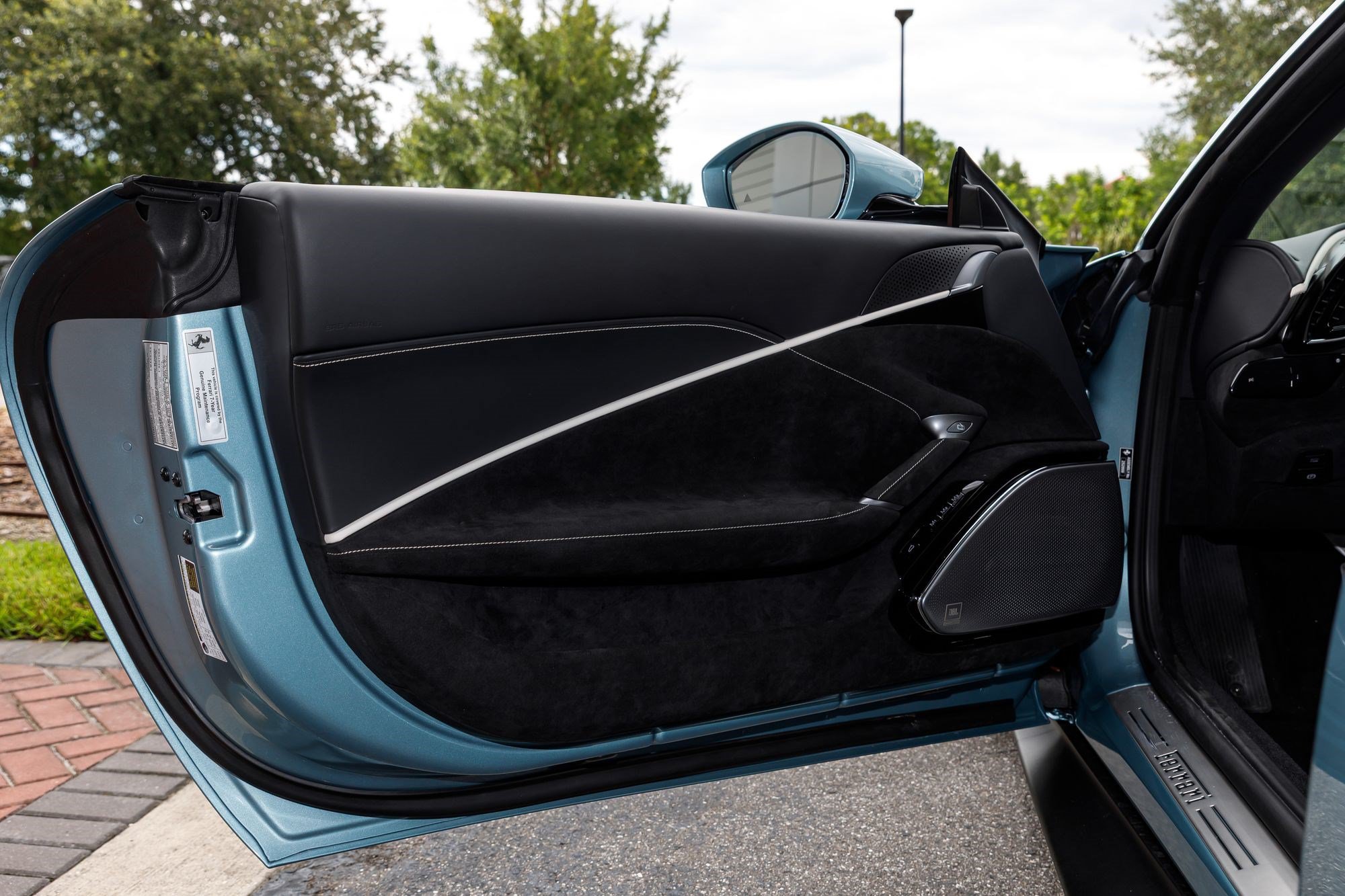 Used 2026 Ferrari Roma Spider RWD image 25