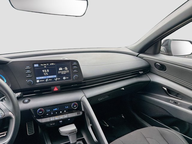 Certified 2026 Hyundai Elantra Sport FWD image 22