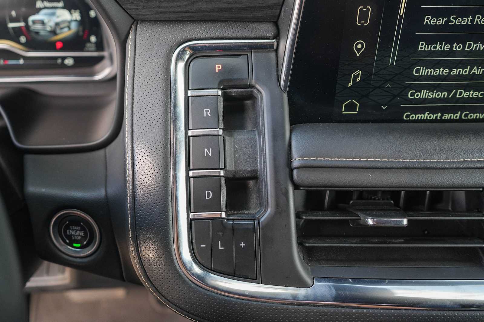 Used 2024 GMC Yukon SLT AWD/4WD image 21