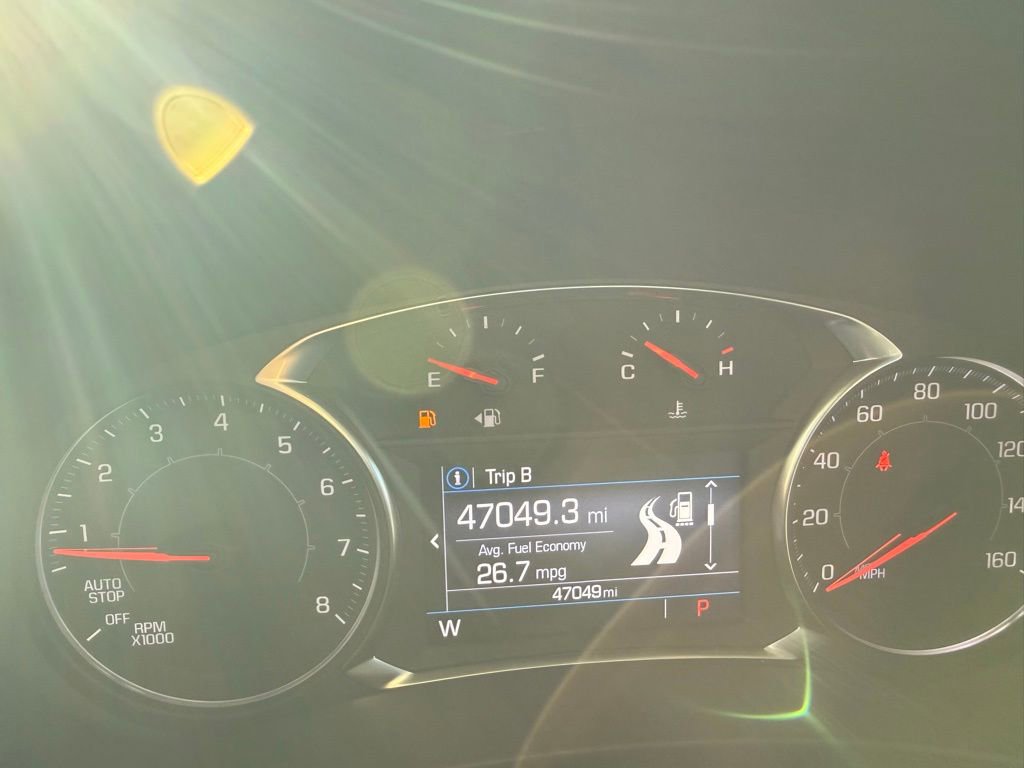 Used 2023 GMC Terrain SLE w/ Elevation Edition image 28