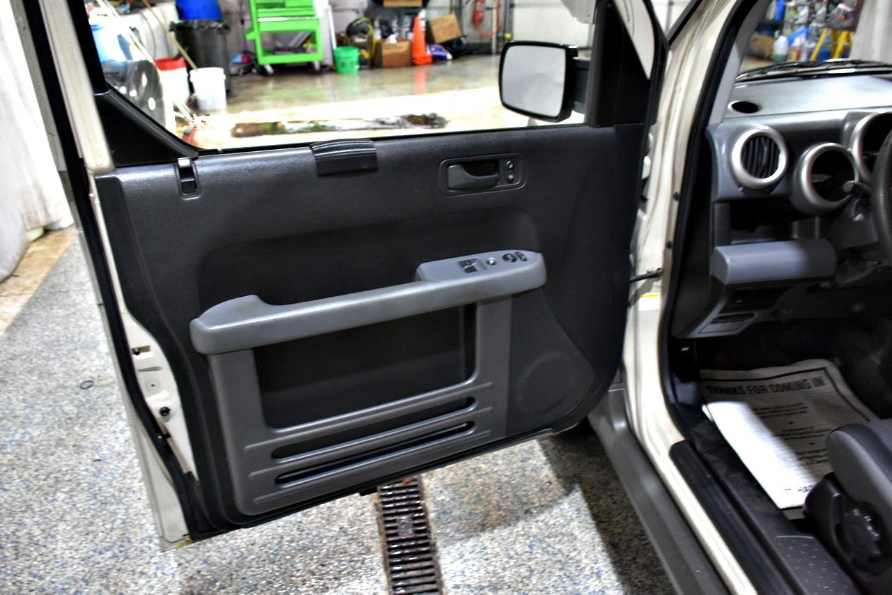 Used 2005 Honda Element EX image 9