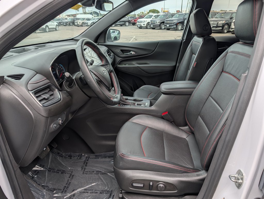 Used 2023 Chevrolet Equinox RS w/ RS Leather Package AWD/4WD image 15