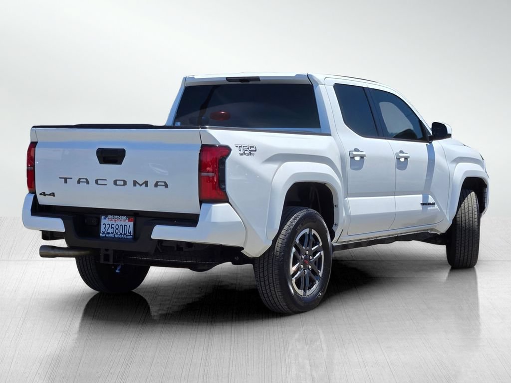 Used 2024 Toyota Tacoma TRD Sport AWD/4WD image 5