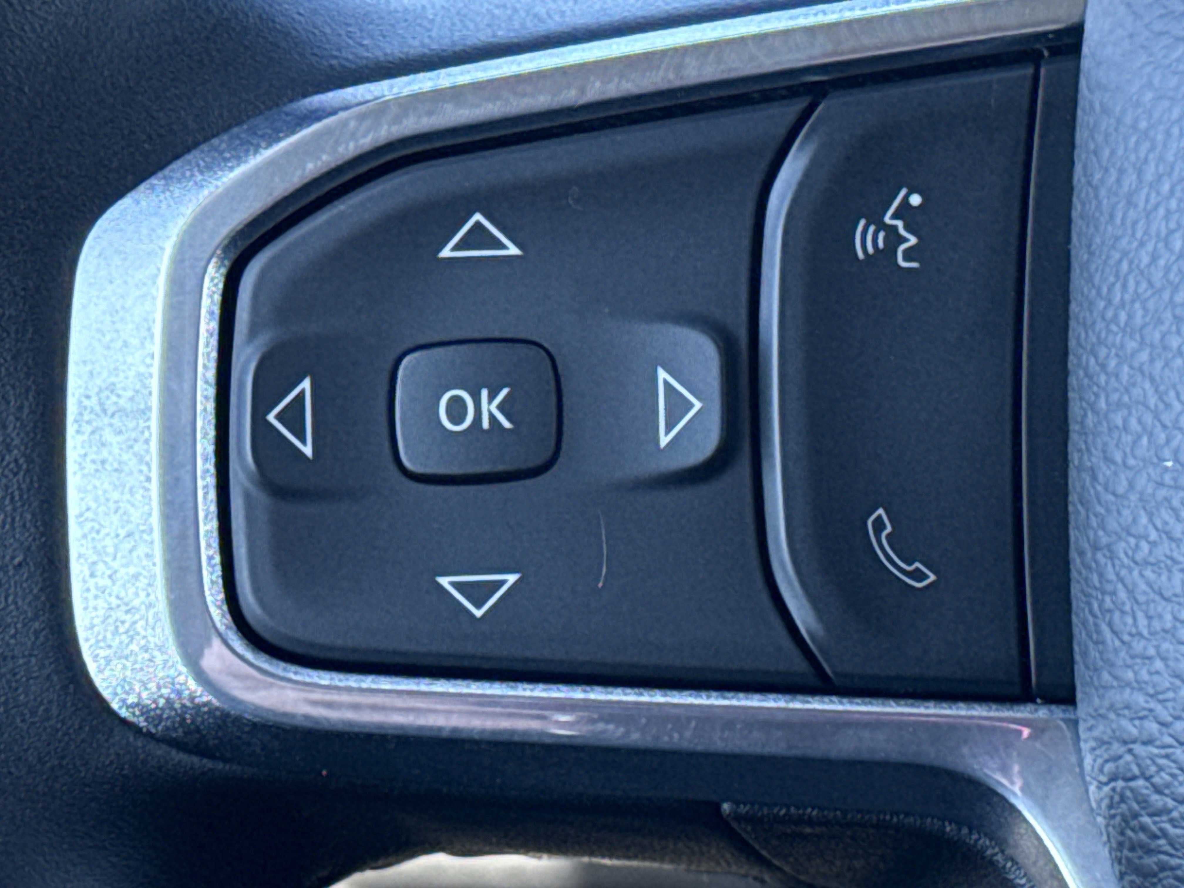 Used 2024 RAM 2500 Laramie w/ Safety Group image 19