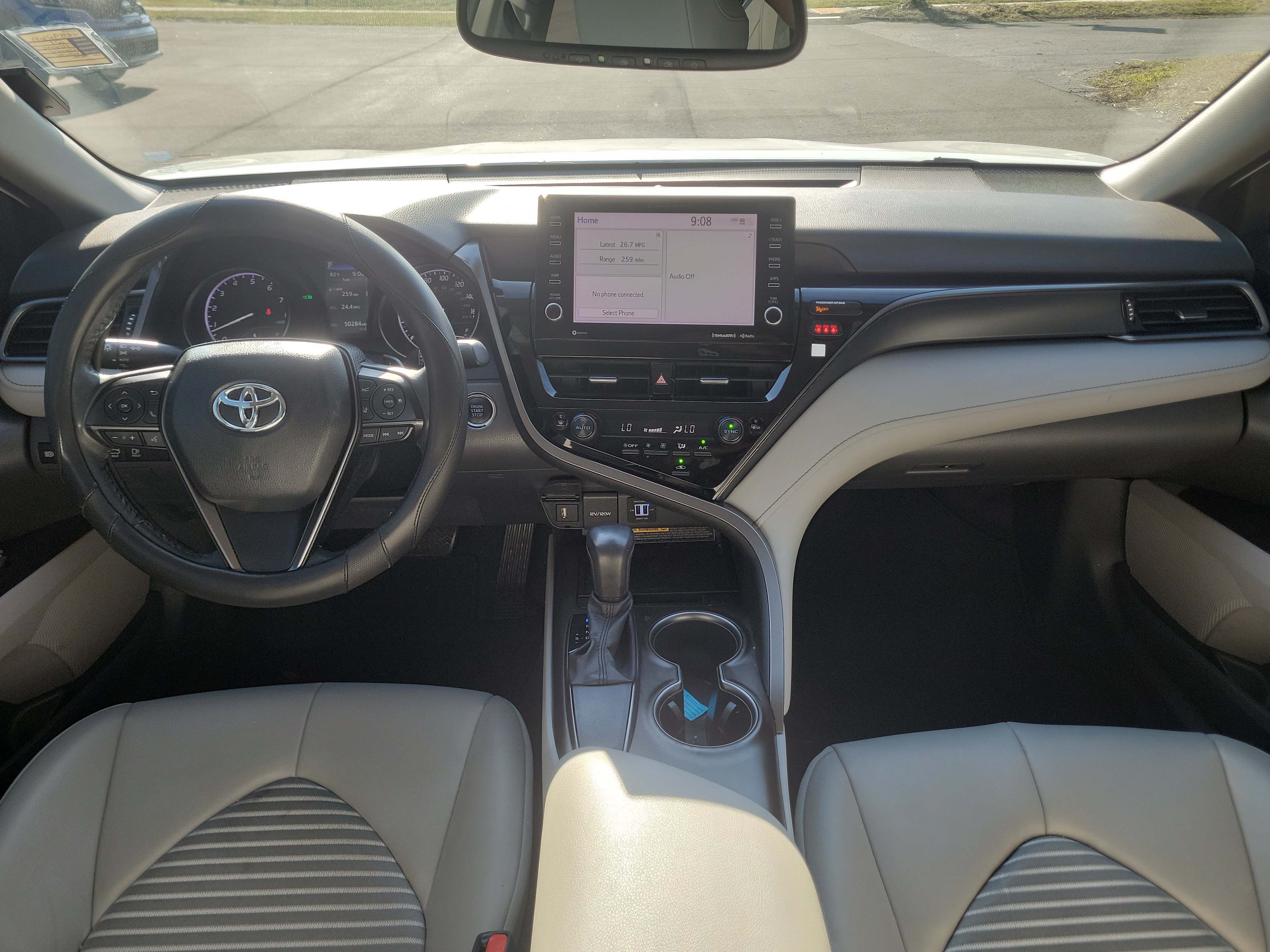 Used 2021 Toyota Camry SE w/ Audio Upgrade Package FWD image 16