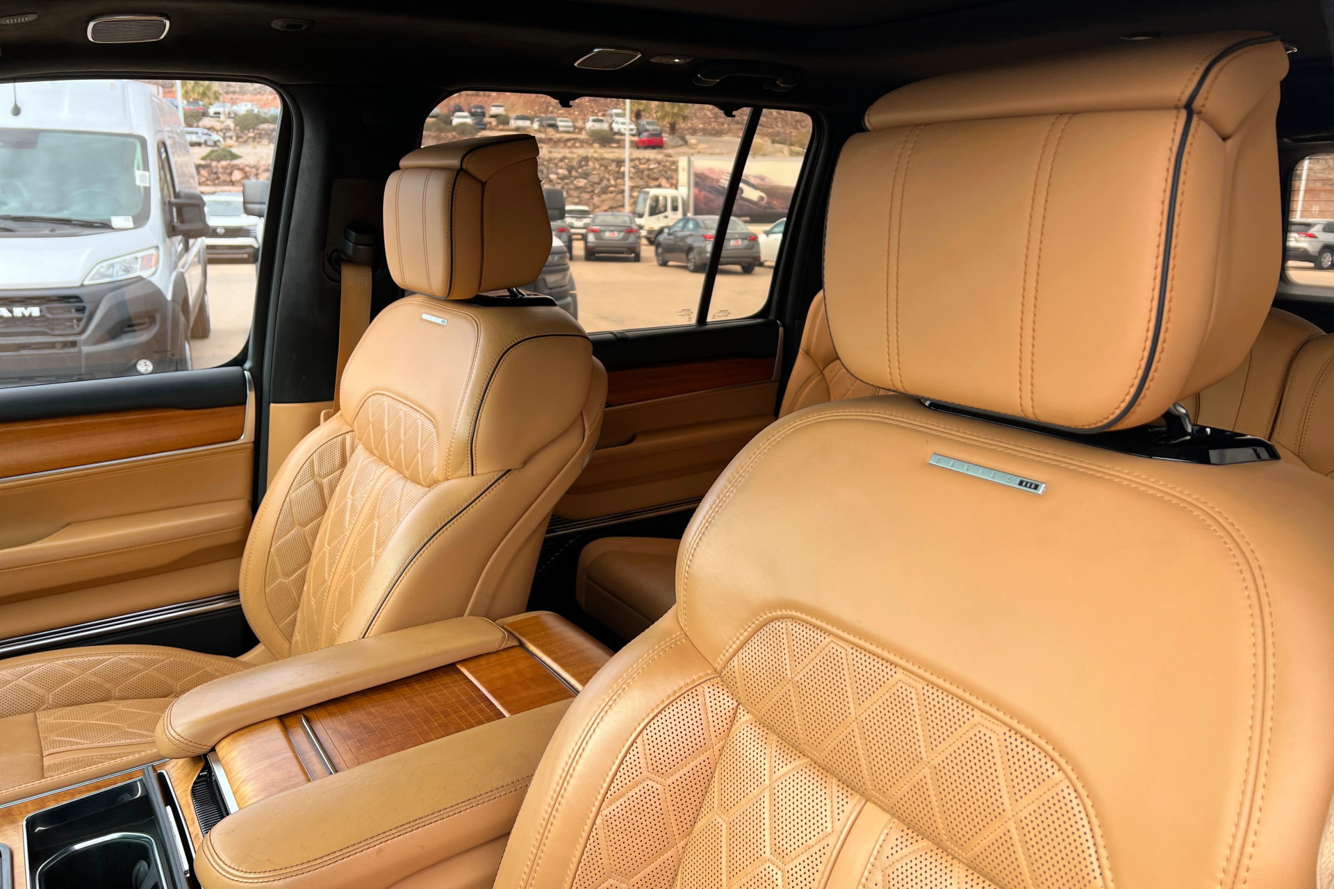 Used 2022 Jeep Grand Wagoneer Series III w/ HD Trailer Tow Package image 16