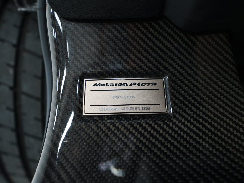Used 2015 McLaren P1 RWD image 49