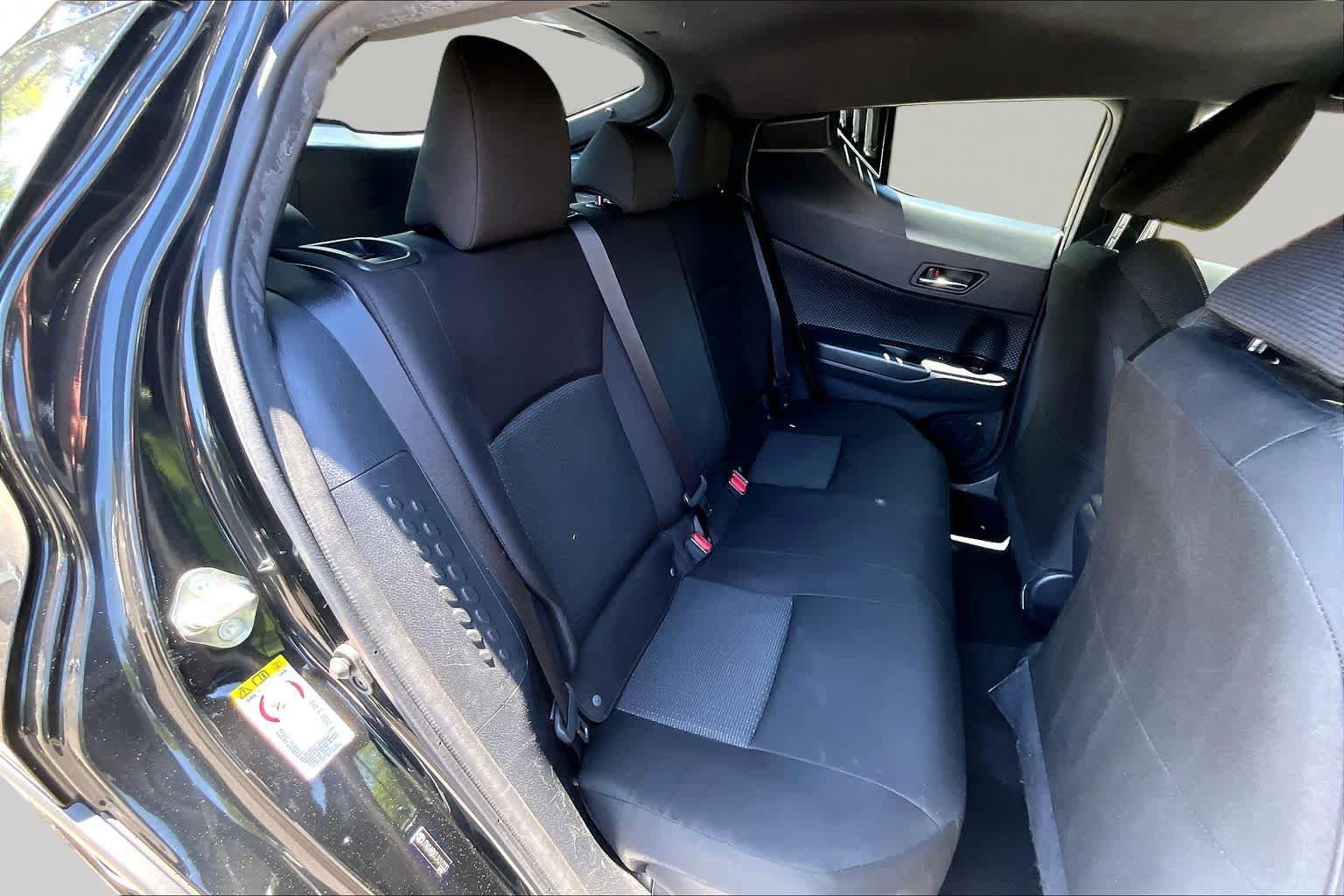 Used 2018 Toyota C-HR XLE FWD image 18