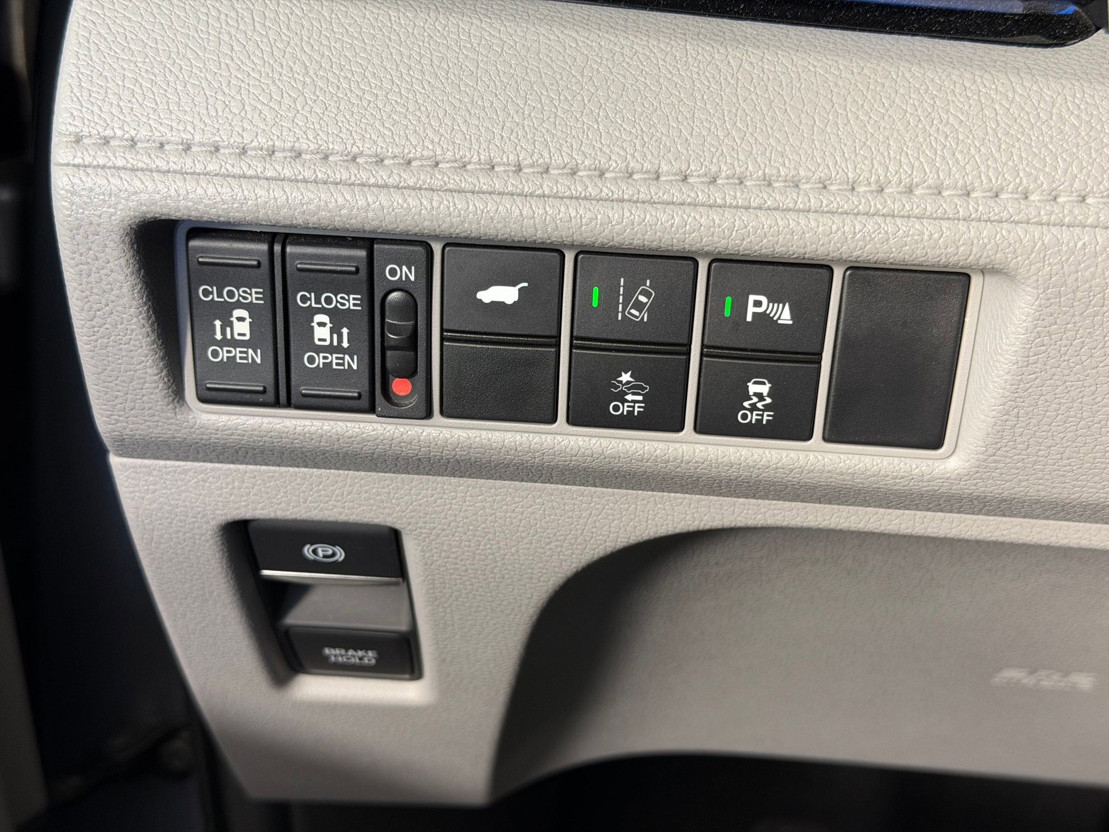 Used 2019 Honda Odyssey Elite image 16