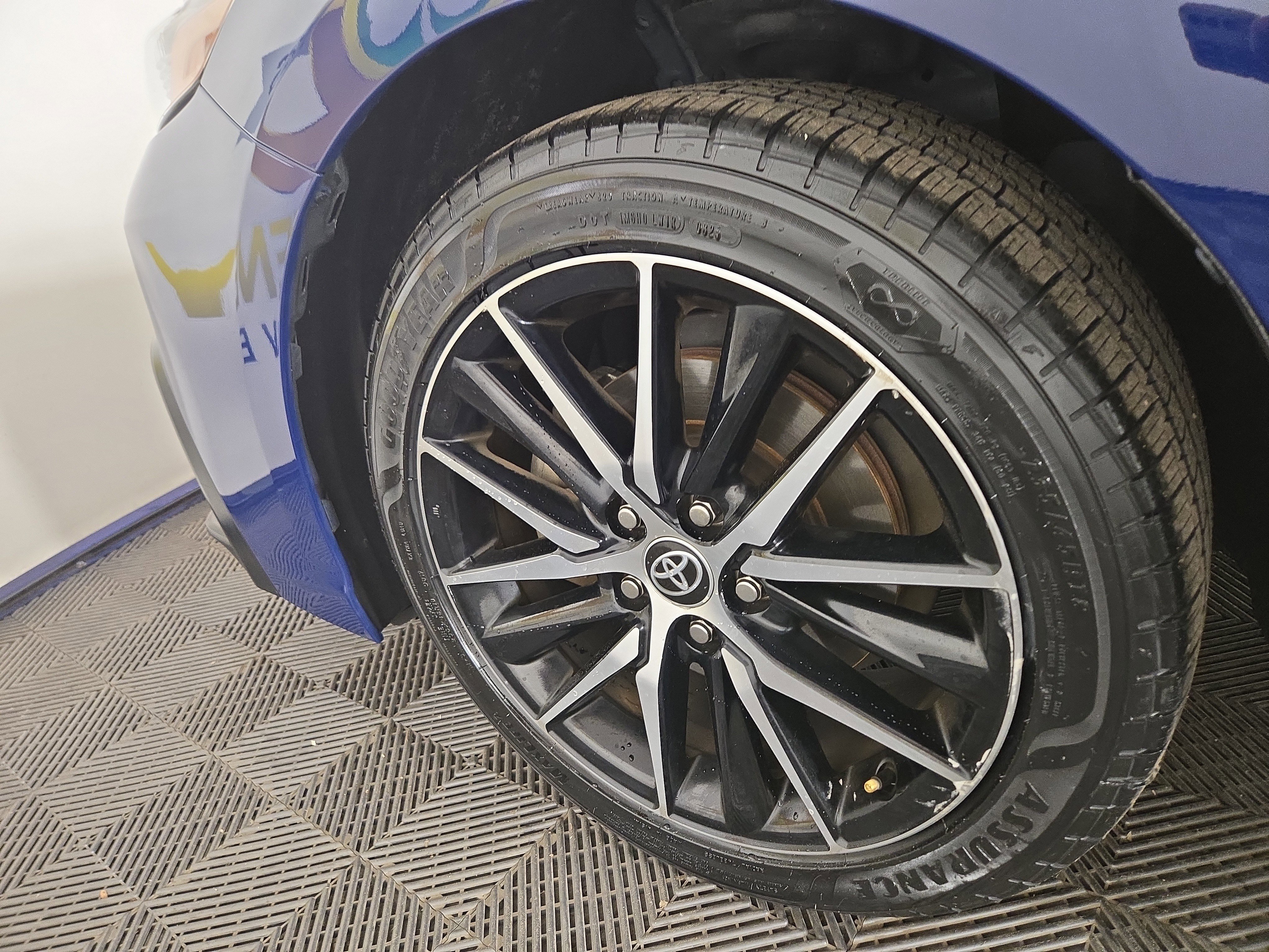 Used 2023 Toyota Camry SE w/ Convenience Package image 33