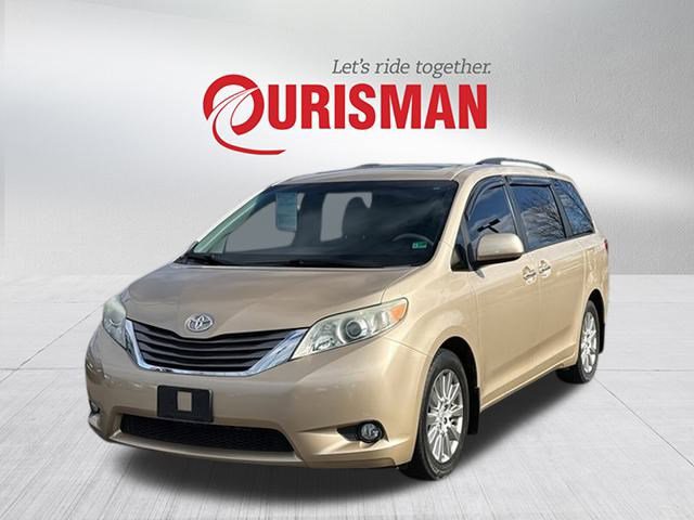 Used 2011 Toyota Sienna XLE image 5