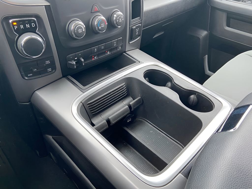 Used 2022 RAM 1500 Classic SLT w/ Black Appearance Group image 33