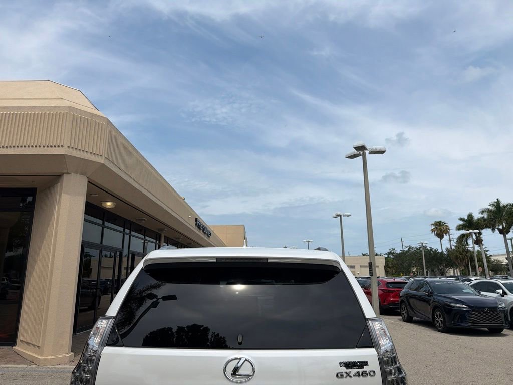 Used 2017 Lexus GX 460 w/ Navigation Package AWD/4WD image 5