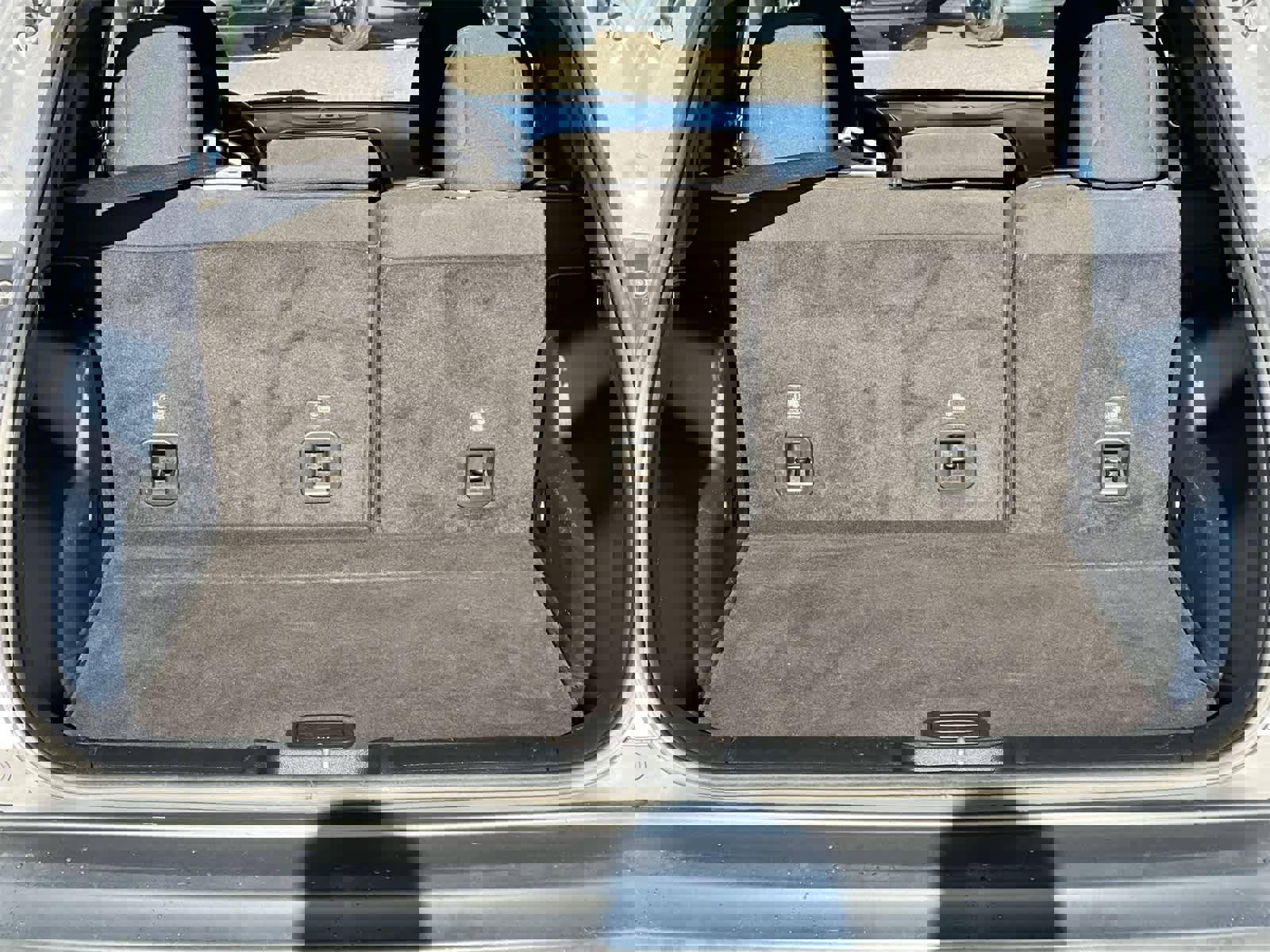 Used 2019 Jeep Cherokee Latitude w/ Popular Appearance Group image 34