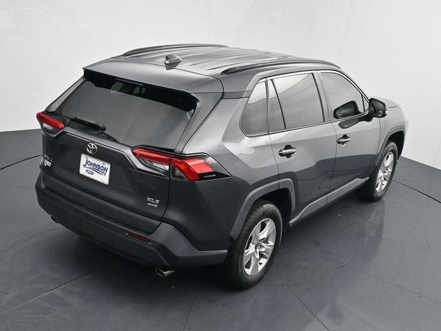 Used 2021 Toyota RAV4 XLE AWD/4WD image 25