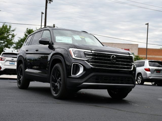 New 2026 Volkswagen Atlas SE