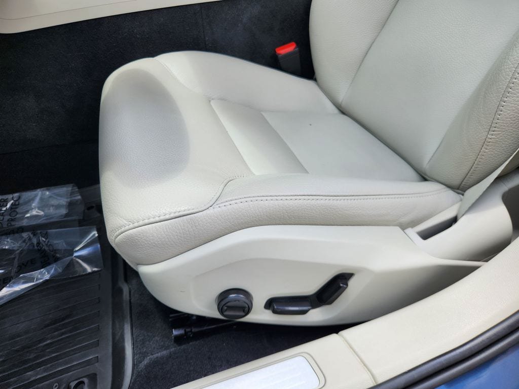 Certified 2024 Volvo V60 B5 Cross Country Plus w/ Protection Package Premier AWD/4WD image 18