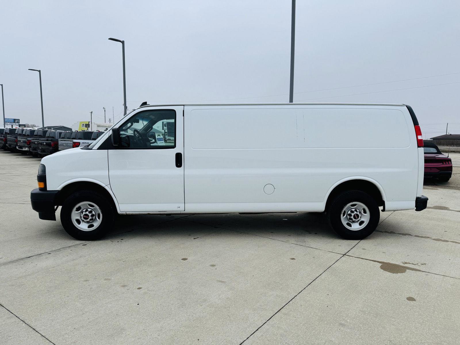 Used 2022 GMC Savana 2500 Extended w/ Driver Convenience Package image 24