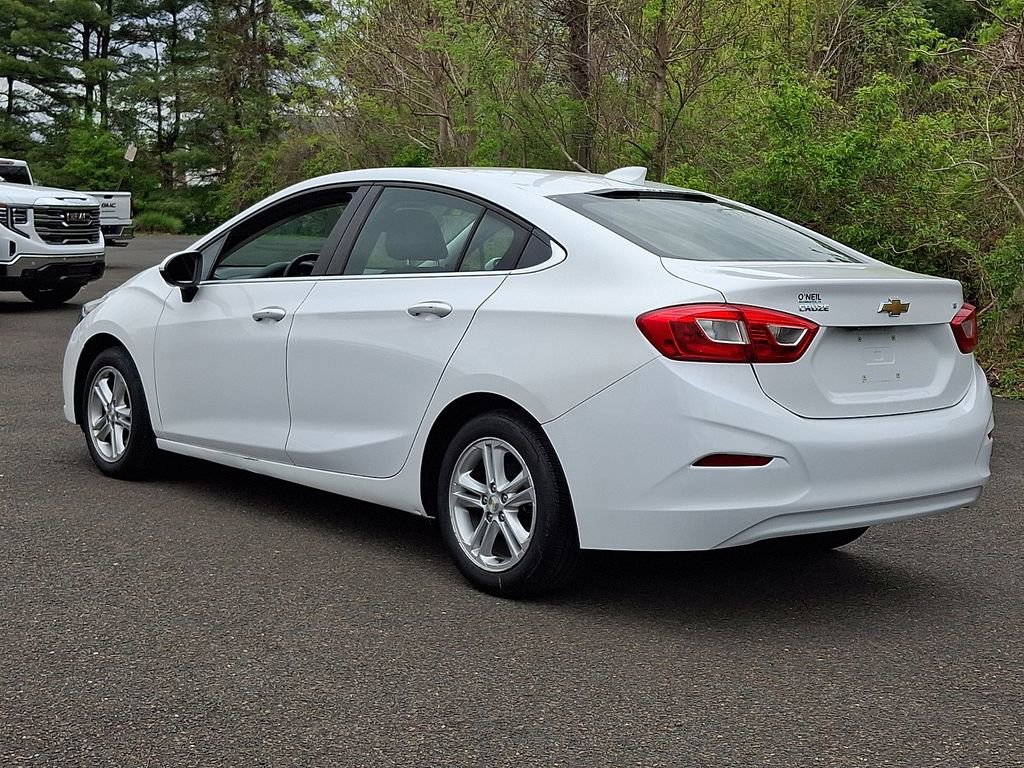 Certified 2017 Chevrolet Cruze LT w/ Convenience Package FWD image 4